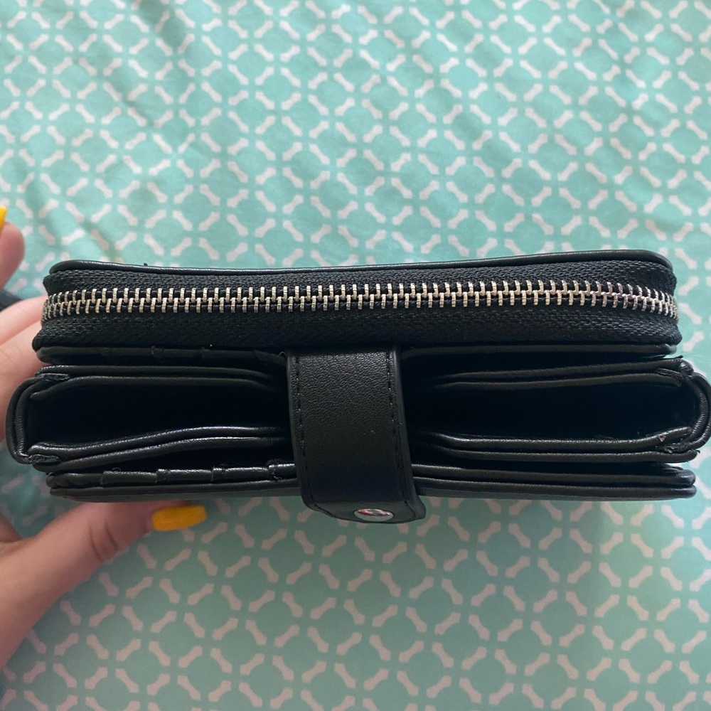 wallet - Picture 2 of 6